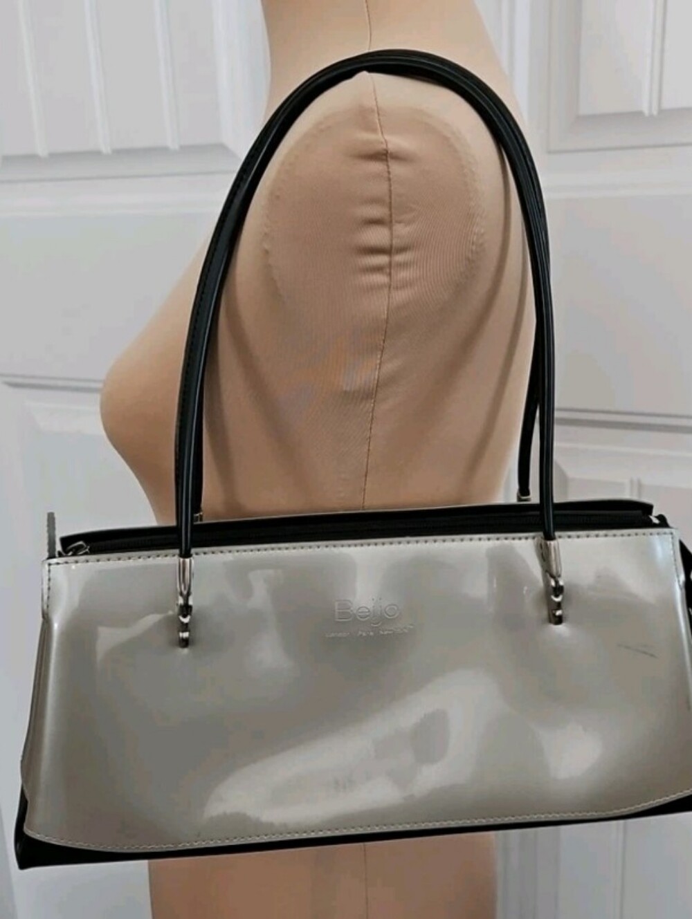 Beijo Vintage  London‎ Grey And Black Black Patent Shoulder Bag